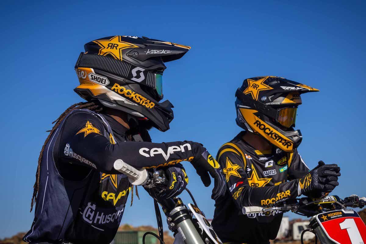 Il Team Rockstar Energy Husqvarna Factory Racing pronto per la stagione 2025